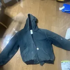 Carhartt 深緑　フード付きジャケット ペイント加工有