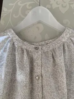 ブラウス