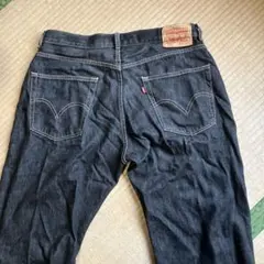 Levi's ダークブルー ストレートデニム