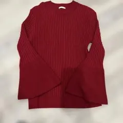 赤 フレア袖 ニットセーター　リブニットセーターフレアスリーブ　モックネック