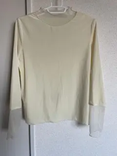 トップス　長袖　透け感　シアー　クリーム色　M-Lサイズ　春服
