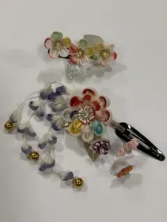 七五三　新品　髪飾り　つまみ細工　カラフル花飾り　下がり藤　鈴 日本製