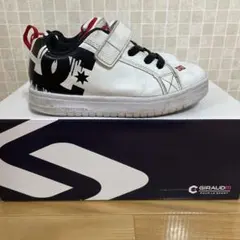 DC ホワイトスニーカー ベルクロストラップ付き