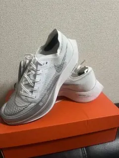 Nike ZoomX Vaporfly Next% 2 26cm白銀のサムネイル