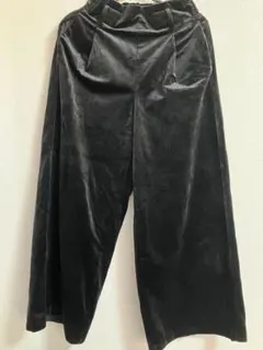 GU ベロア ガウチョパンツ ゴムウエスト