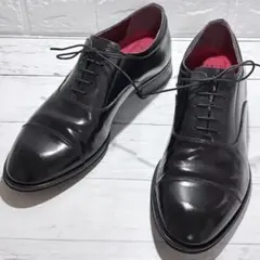 TAKEO KIKUCHI タケオキクチ ストレートチップ ドレスシューズ 黒のサムネイル