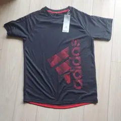 新品未使用タグ付き　adidas ブラック Tシャツ 160サイズ