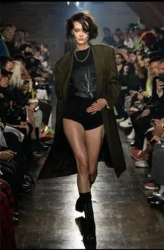 JOHN LAWRENCE SULLIVAN Tシャツ　ブラックのサムネイル