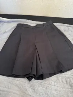 GU ブラック プリーツパンツスカート