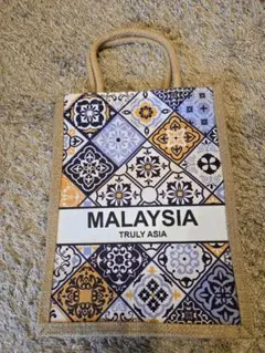 Item thumbnail for item 20257e6b-8b36-46e3-96aa-e620a42b2100