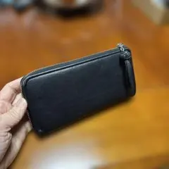 土屋鞄　黒いレザー風長財布 タッセル付き