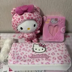 ピンク　ヒョウ柄　キティ　サンリオ　マスコット　しっぽ　ポーチ　ミラー