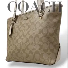 【美品】コーチ　トートバッグ　シグネチャー　PVC レザー　チャーム　肩掛け