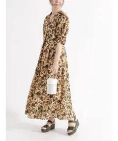 新品タグ付き テチチ ボカシリーフプリントワンピース ブラウン