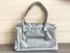 Coach シルバー レザー ハンドバッグ