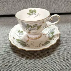 HOYA　花葡萄柄カップとソーサー