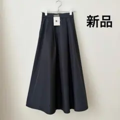 タグ付新品☆ プラステPLST ボリュームフレアスカート　ネイビーのサムネイル