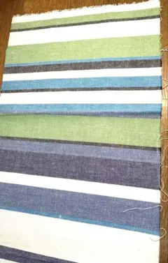 ストライプ模様のコットン生地