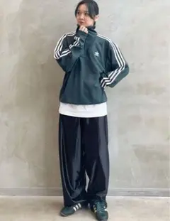 adidas XS オーバーサイズファイヤーバードトラックパンツ