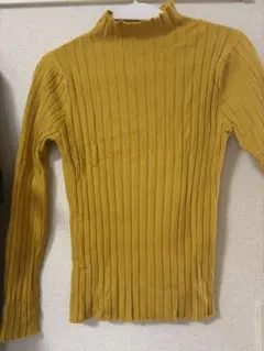 マスタード リブ編み ハイネックセーター
