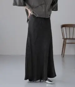 【未使用品】ローリーズファーム　ストレッチサテンスカート　ブラック　M