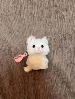 白い猫のぬいぐるみ マスコット くし付きのサムネイル