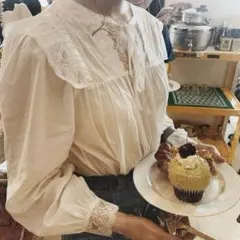 値下げTreatürself white lace vintage blouse