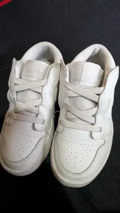 NIKE スニーカー