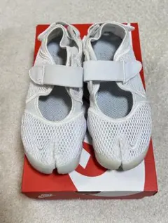 NIKE エアリフト　ホワイト　25センチ　US8 一度使用