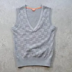 【美品】PUMA Vネック チェック柄ニットベスト グレー Mのサムネイル