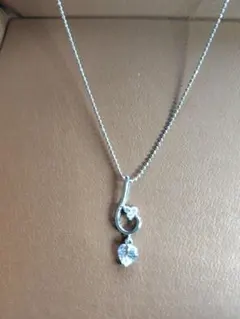 【美品】 ハート型ペンダント ネックレス