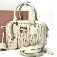 美品✨ MIU MIU アルカディ マテラッセ レザーバック クリームホワイト