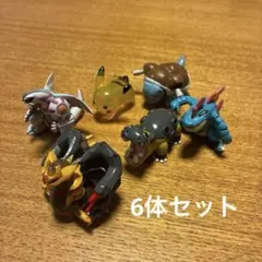 ニンテンドータカラトミーモンハンポケモンフィギュア　6体セット【ピカチュウ破損】