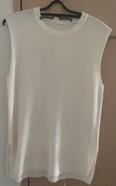 GU サイドスリットフレンチスリーブセーター