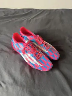 NIKE サッカースパイク シルバー ピンク - メルカリ