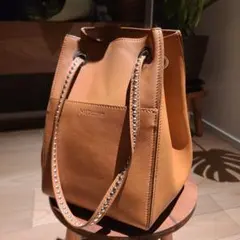 J&Mデヴィッドソン　ツーバイフォー　2×4　ハンドバッグ　スタッズ　ブラウンのサムネイル