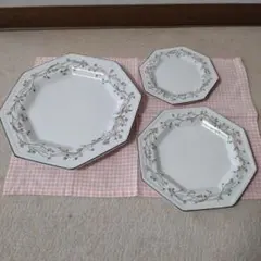 アポロ・インターナショナル 食器セット 3点 八角形 花柄のサムネイル