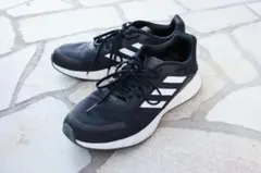 adidas ブラック スニーカー