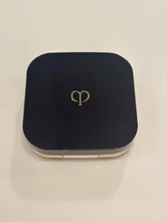 【美品】ファンデーションケース//クレ・ド・ポー　ボーテ