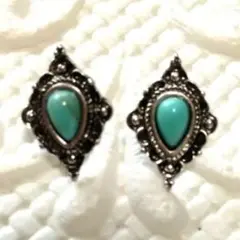 ピアス　グリーンターコイズカラー　シルバーカラー　D