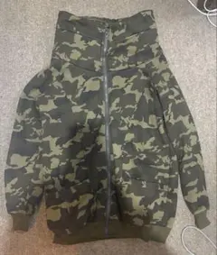 迷彩柄フード付きフルジップパーカー