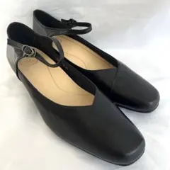 美品✨HIMIKO ヒミコ ストラップパンプス スクエアトゥ レザー 24㎝のサムネイル