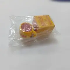 Lipton ミニチュアチャームコレクション2　レトロ缶　リプトン　キーホルダーのサムネイル