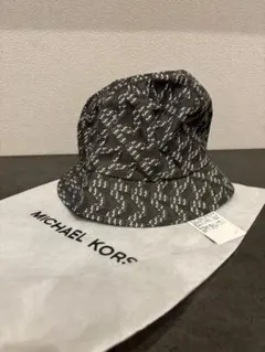 新品　タグ付き　MICHAEL KORS バケットハット カーキのサムネイル