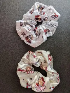 日焼けキティ ヘアアクセサリー シュシュ2個セット