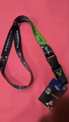 【ネックストラップ】USA☆DISNEY✕NFL☆シアトル・シーホークス