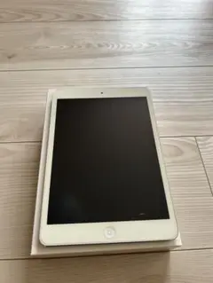 Apple iPad mini 2 シルバー 16GB