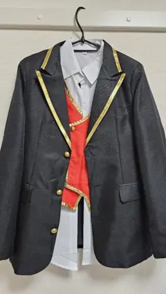 ツイステッドワンダーランド　ハーツラビュル寮　制服一式