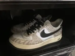 NIKE AIR FORCE 1 LOW RETRO 