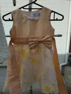 花柄ドレスとファーコートのセット
